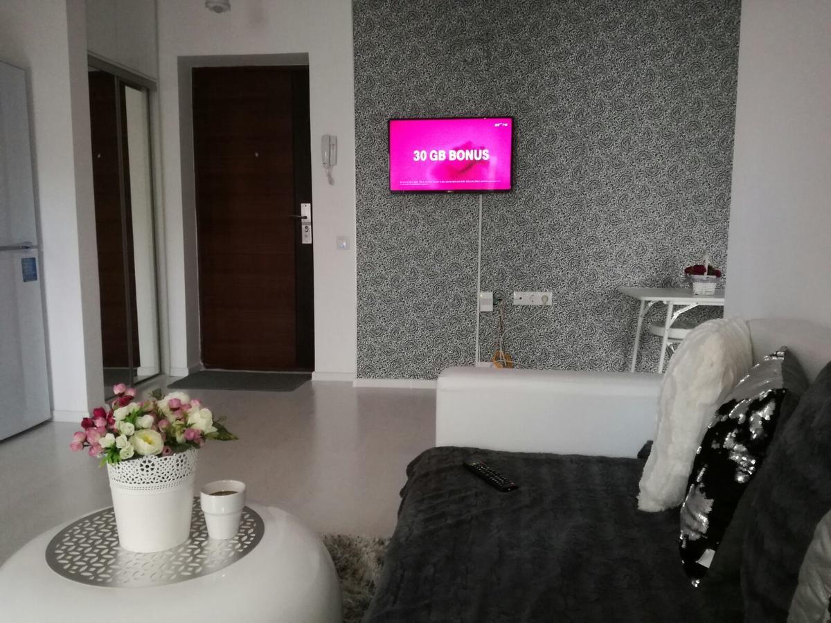 סיביו White Luxury Apartment מראה חיצוני תמונה